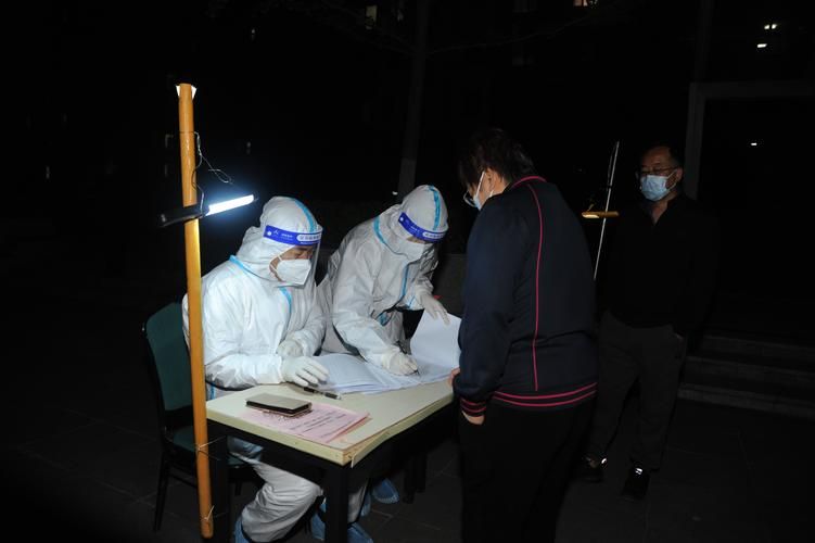 南山区：口岸经济区疫情压力下的精准防控实践