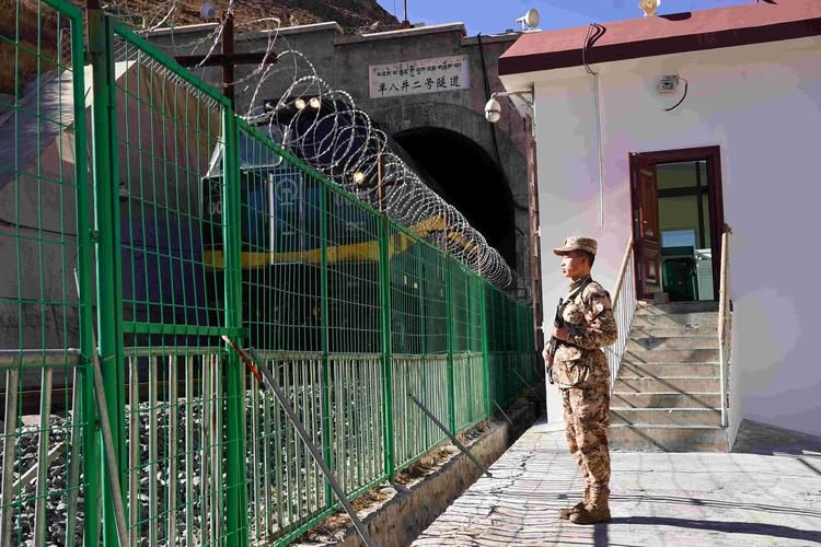 高原屏障下的零感染坚守：达孜县防疫地理学观察