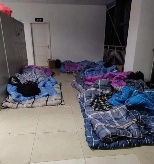 凤泉区:工业走廊上的疫情破防与地理围城