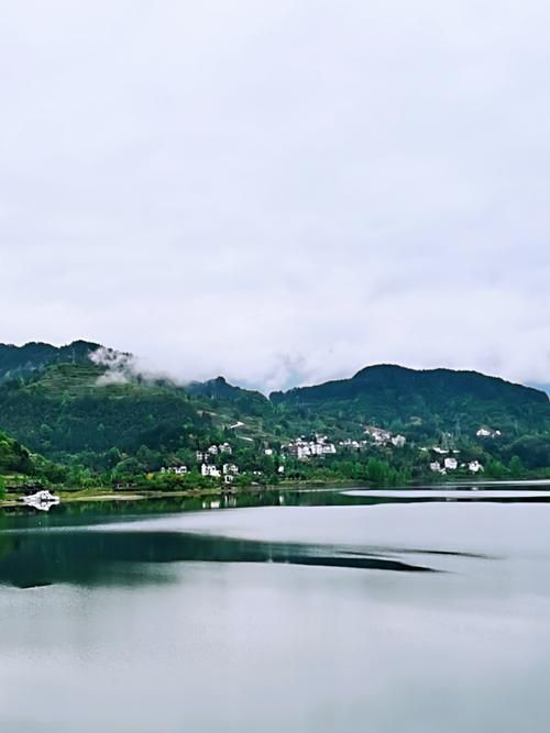 思南：乌江天险下的防疫屏障与零星破防