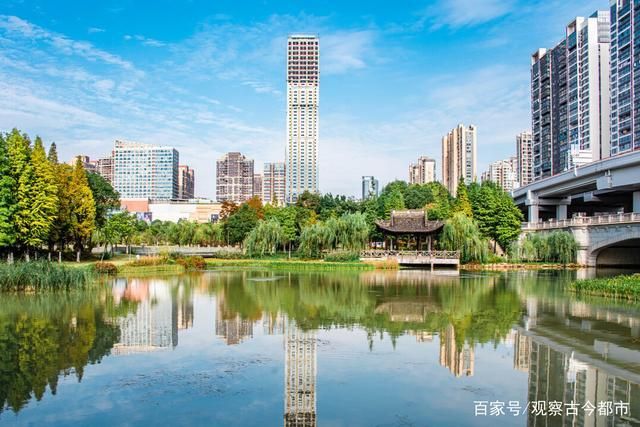 赣南腹地的防疫坚守:章贡区疫情波动的地理与治理透视