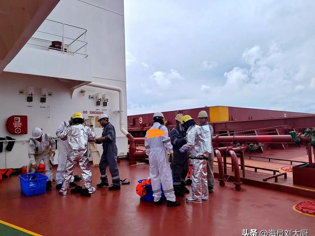 黄岛区港口防疫战：海陆枢纽下的疫情破防与围堵