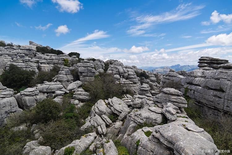 石林:喀斯特迷宫与零感染记录