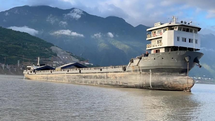 舞钢：工业重镇与山水屏障间的防疫平衡术