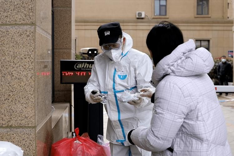 广东疫情：沿海枢纽的防控压力与地理屏障下的挑战_80450