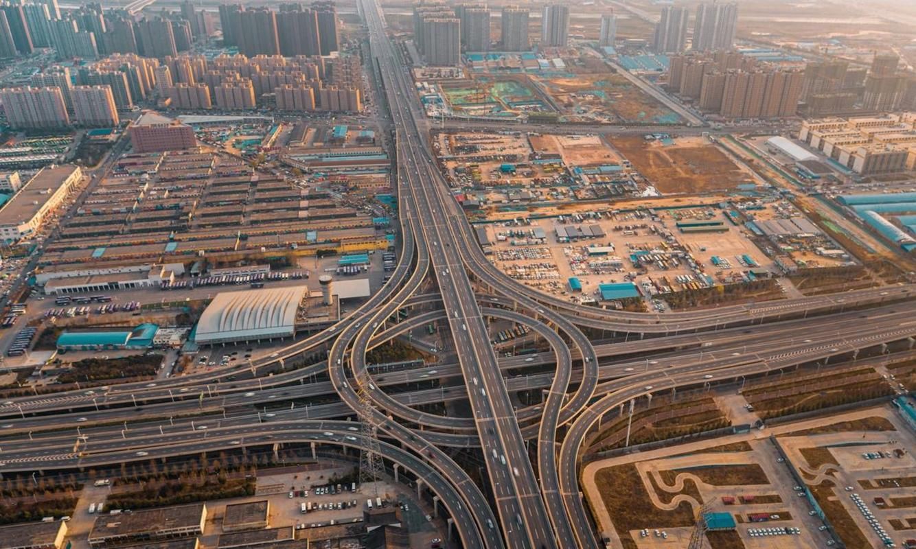 【驻马店：豫南交通枢纽的疫情破防与围堵】