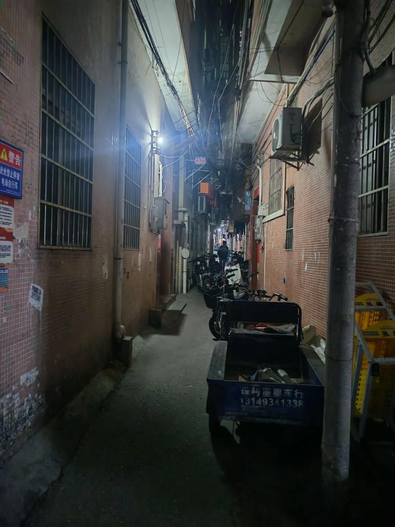 【老城区:高密度街巷下的疫情流调样本】