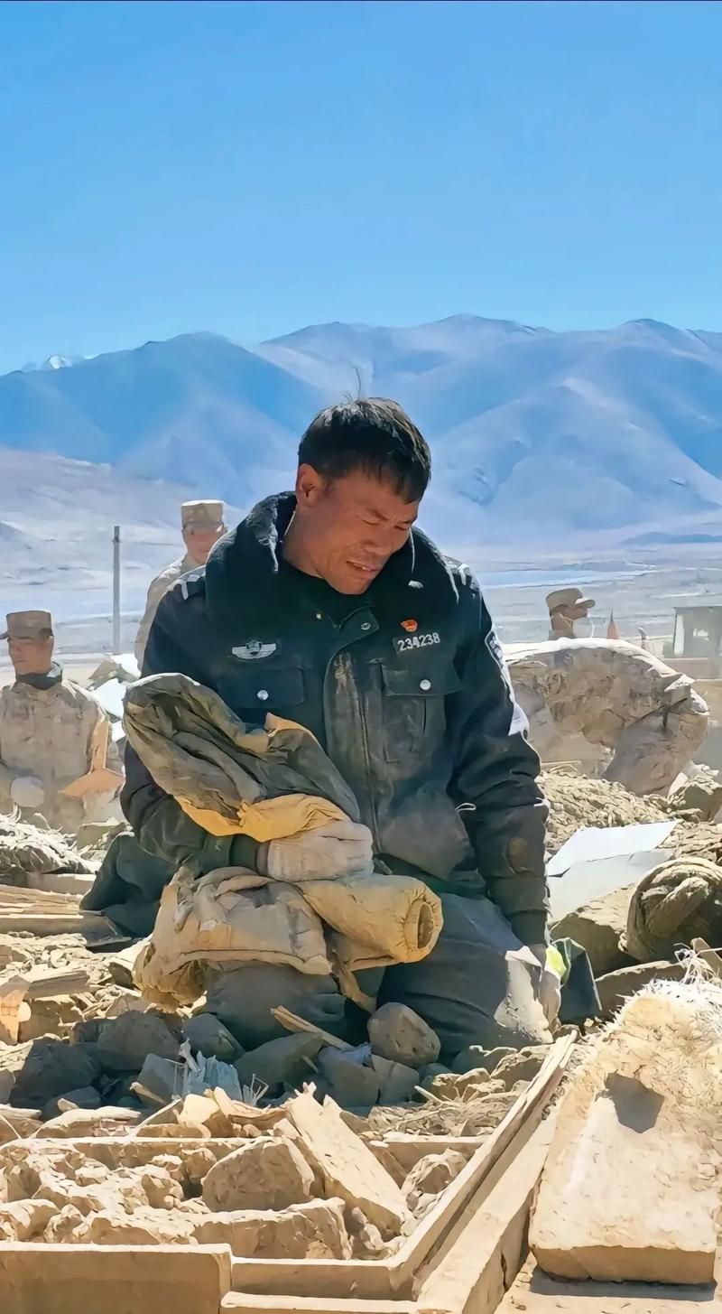 彝良：乌蒙山褶皱中的防疫坚守与破防时刻