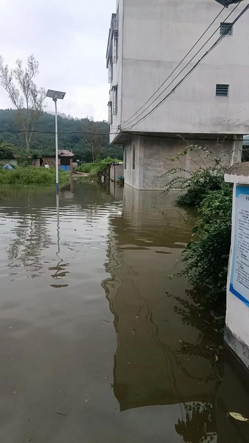 松桃苗族自治县：武陵山区屏障下的疫情防波堤