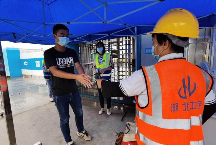 临湘市：长江之畔的防疫屏障与零星破防