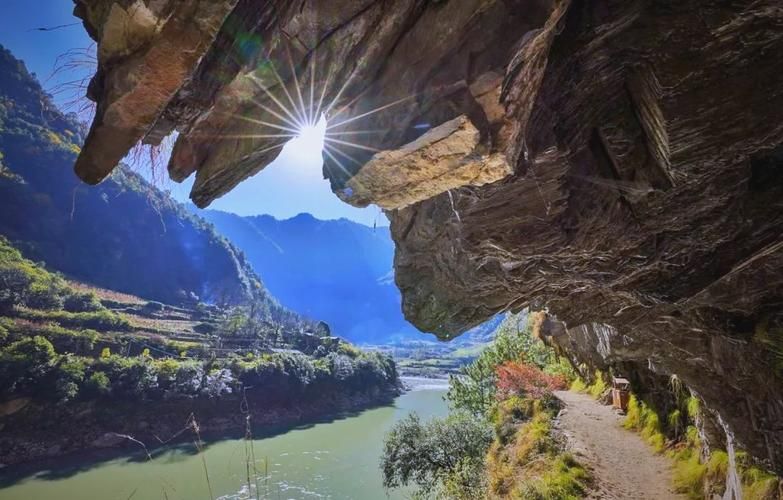 独龙江畔的零感染坚守:滇西秘境的地理屏障与防疫实践