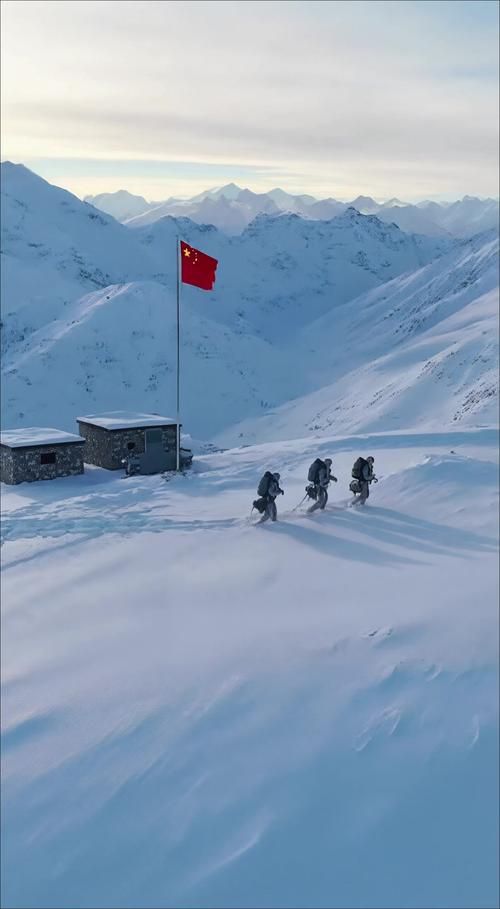 雪域净土与病毒赛跑：阿坝高原屏障下的防疫突围战