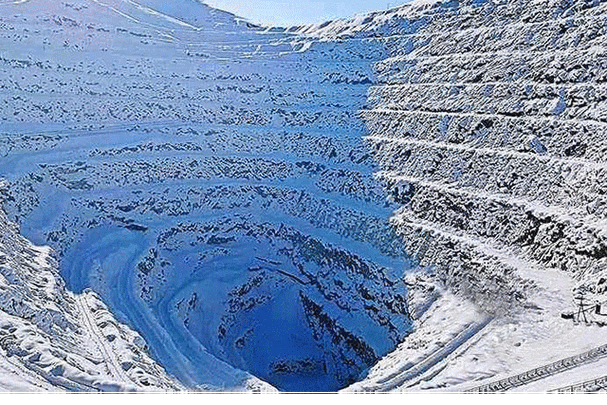 富蕴县:阿尔泰山屏障下的零感染坚守