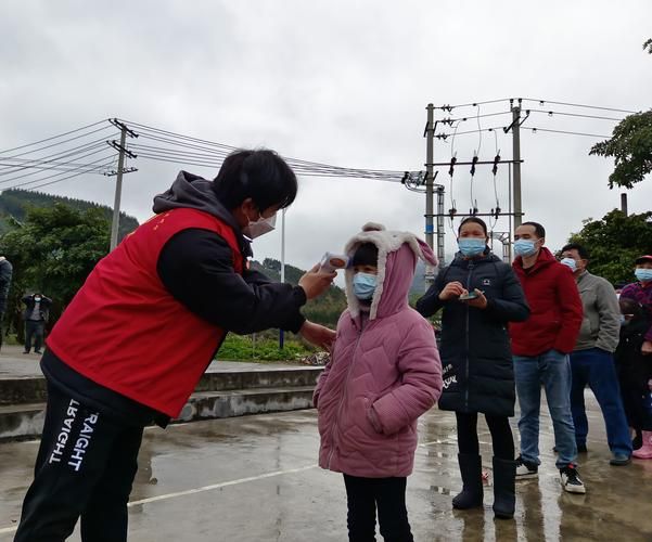 【汉阳防疫：工业重镇与城中村交织下的疫情挑战】