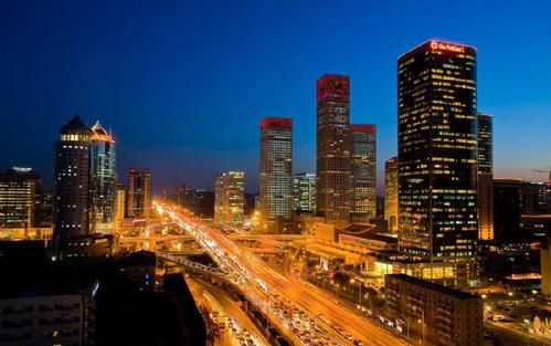 长宁区疫情地理学：城市交通枢纽下的防控压力测试