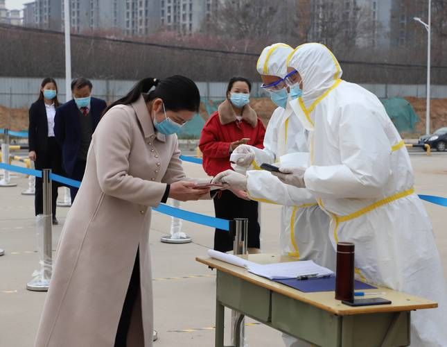 【31省新增本土12例(31省新增确诊42例)，泽州县疫情引关注】