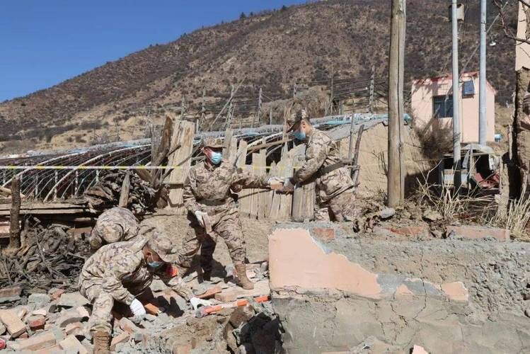 甘肃疫情：高原屏障与交通枢纽间的防控拉锯战