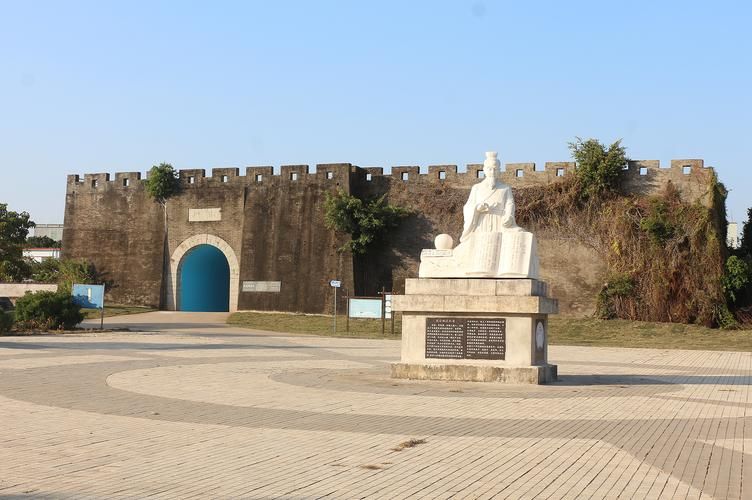 莲湖疫情溯源：古城墙下的社区防控样本