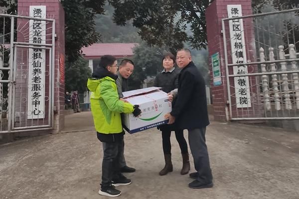 精河县：丝路驿站与零感染记录的防疫地理学