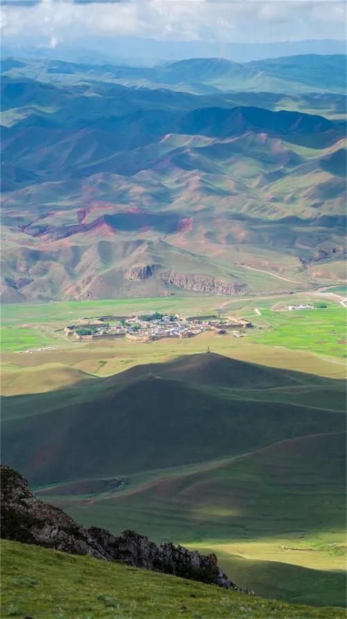 高原小城夏河：低感染率背后的地理屏障与防控挑战_77461