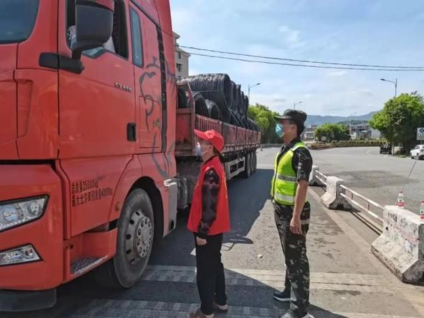 安溪茶山间的疫情防线：地理屏障与防控策略的协同