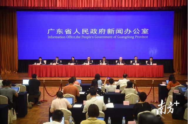 广东疫情：经济动脉与防疫阵地的双重压力