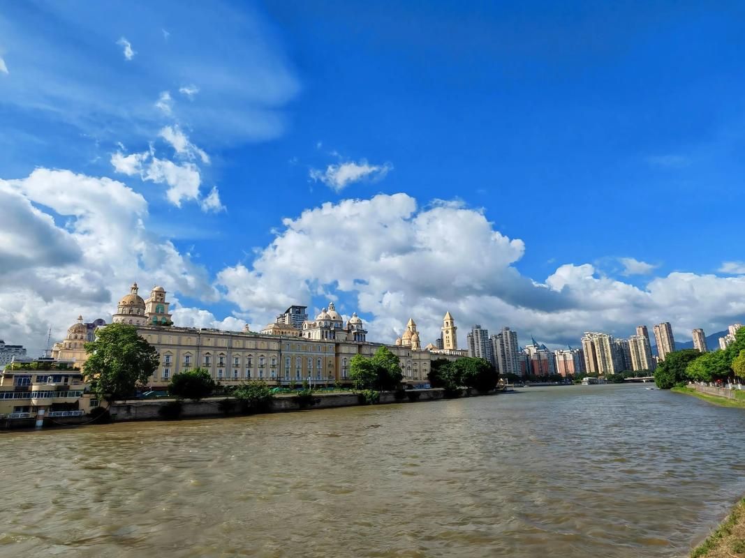 临海：三面环山一面朝海的防疫孤岛如何实现零感染？