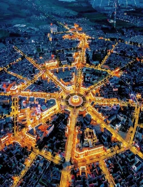 高原绿岛与零感染纪录：特克斯八卦城的地理防疫样本