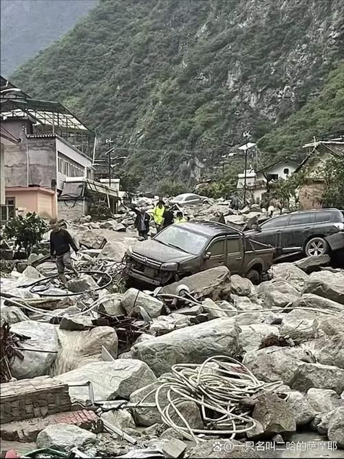 保山坝区屏障：横断山脉褶皱中的疫情防御样本_26411