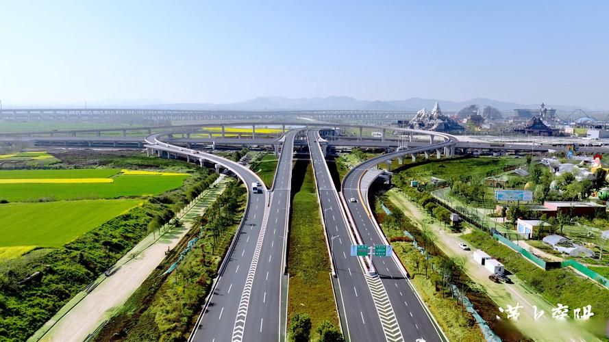 【襄阳：汉江屏障下的疫情围城与交通枢纽防控战】