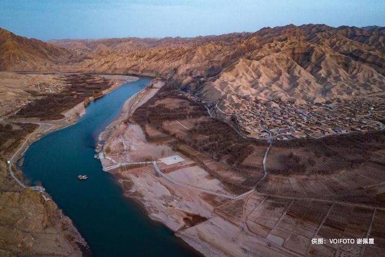 【米脂县：黄土高原沟壑间的疫情防波堤_68390】