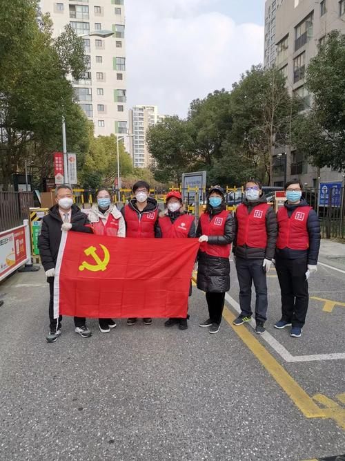 金川梨花下的防疫坚守：高原小城如何构筑零感染防线？