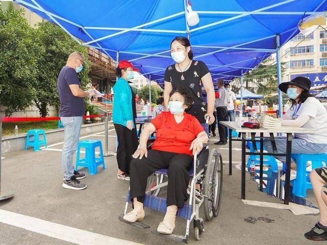 大连：半岛门户的疫情防线与常态化压力测试