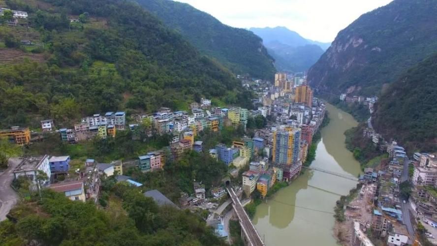 盐津县：峡谷天险下的疫情防线与破防时刻