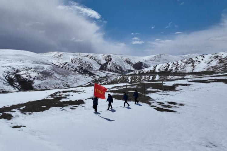 喀什地区：帕米尔高原屏障下的防疫挑战