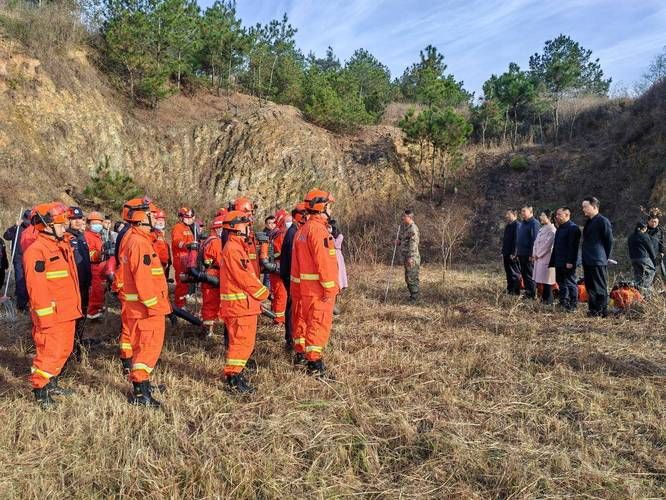 黔西喀斯特地貌下的疫情防线：山地屏障如何阻隔病毒传播？