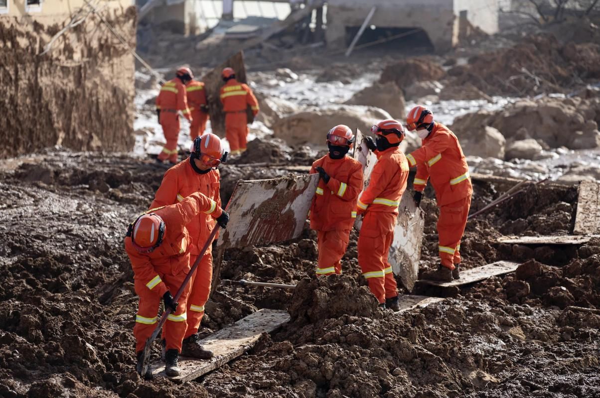 青海湟源：高原河谷的防疫坚守与破防时刻