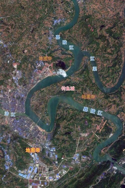 合川三江汇流处的疫情防线：地理屏障如何塑造防控格局