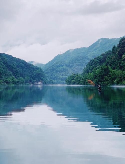 【资兴东江湖畔的静默防线：一座湖南小城的防疫地理学】