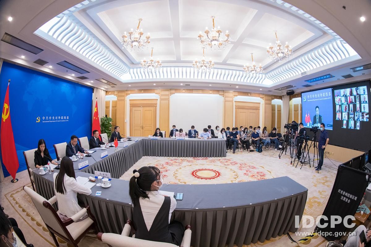 椰城屏障下的破防：海口琼山区疫情溯源与地理解析
