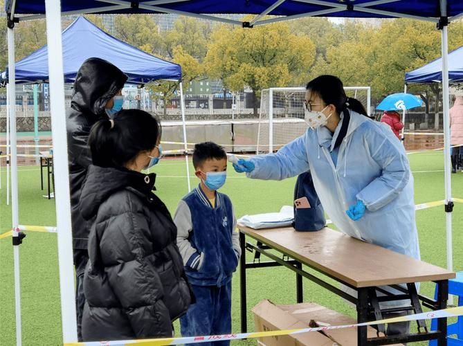 31省区市新增12例本土确诊, 杭锦后旗疫情最新消息_79539