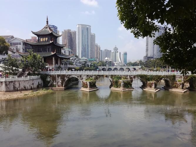 高原凉都的防疫坚守：六盘水市辖区疫情态势观察_39023