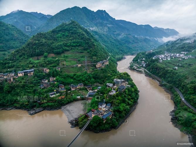 怒江峡谷的防疫屏障：福贡县零感染背后的地理密码