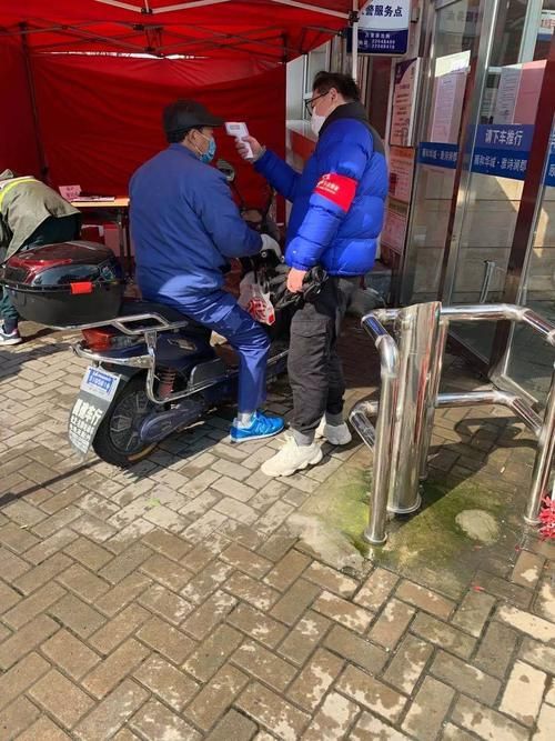 西工区：工业心脏与社区网格间的疫情阻击战