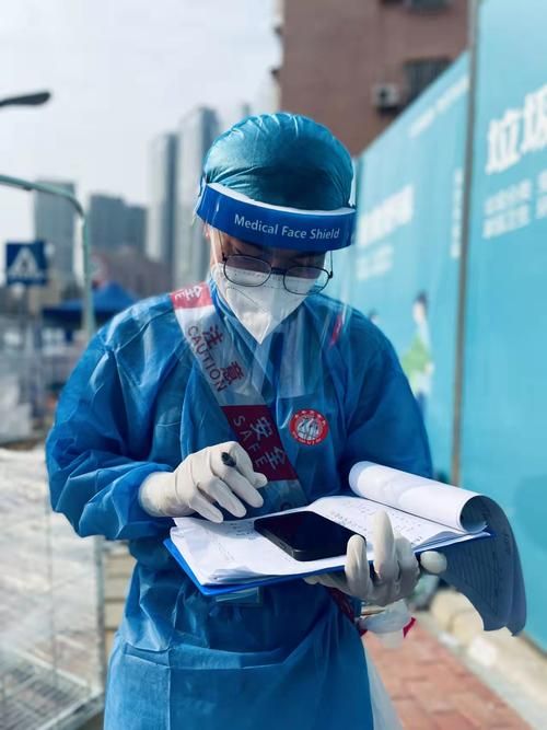 天府之国防疫考：超大城市如何应对隐匿传播链？