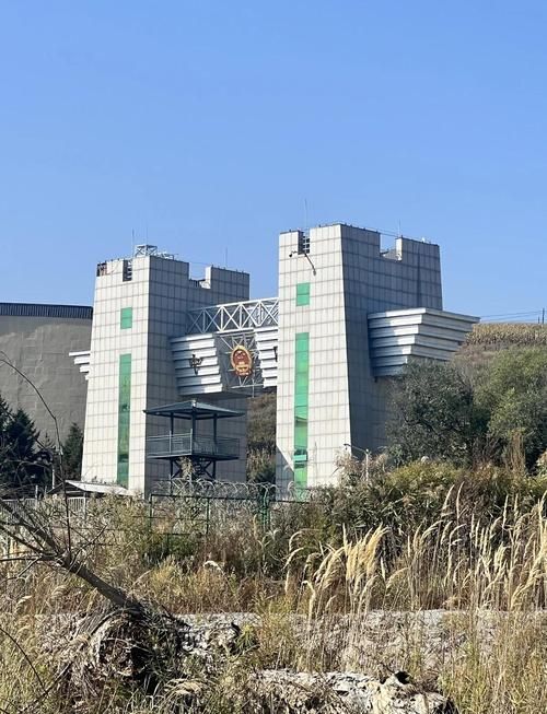 孙吴：边境小城的疫情防线与地理屏障下的防控实践