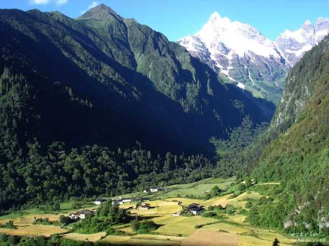 高原屏障下的零感染愿景：德钦县防疫的地理密码