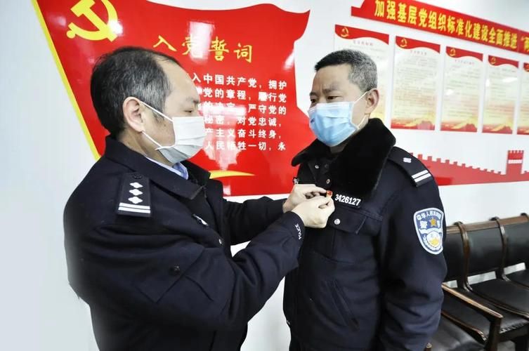 高原绿洲的零感染坚守：昆玉地理屏障下的防疫逻辑