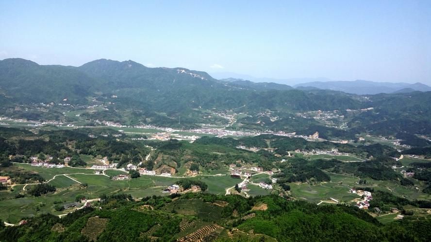 英山：大别山腹地的零感染坚守与物理防线解析