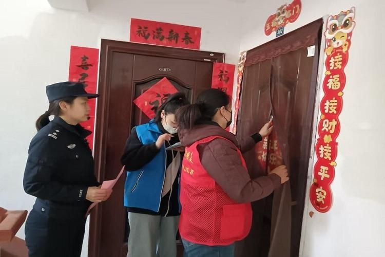 郫县豆瓣香中的疫情阻击战：社区网格如何筑起防线？